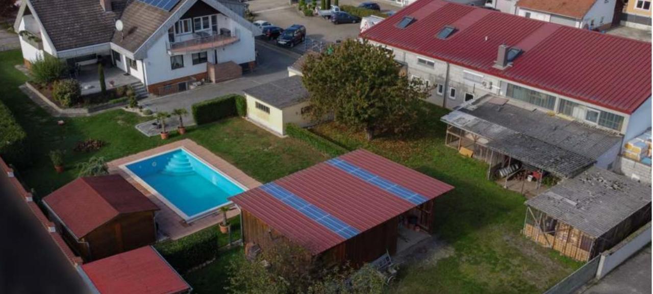 Ferienwohnungen Zur Elz - Traumhafte 160 Qm Wohnung Mit Pool Und Garten Naehe Des Europaparks Kappel-Grafenhausen Exterior foto